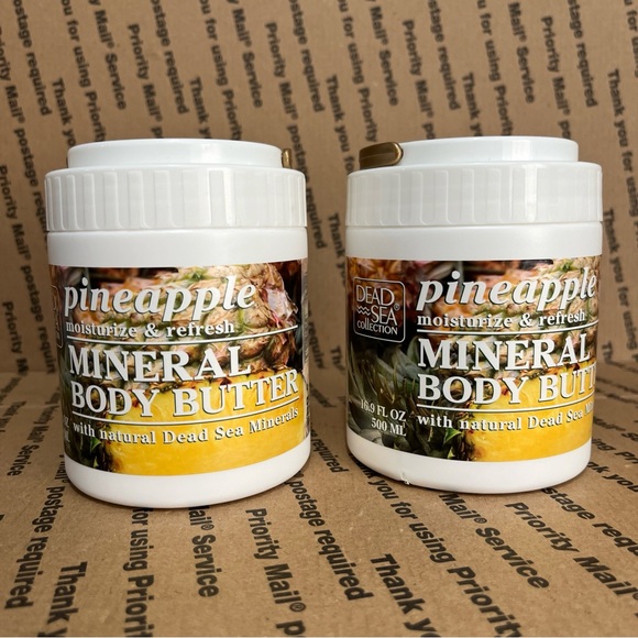White Moisturizer & Body Oil Bath & Body - Picture 1 of 4